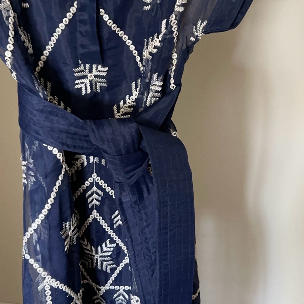 Karen Millen Navy Sheer Embroidered Top - Picture 2 of 4